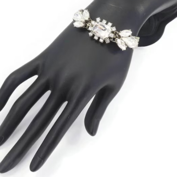 WHBM Goldtone Chunky Rhinestone toggle bracelet - Picture 6 of 6